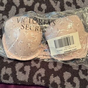 Victoria's Secret Light Pink Floral Bra